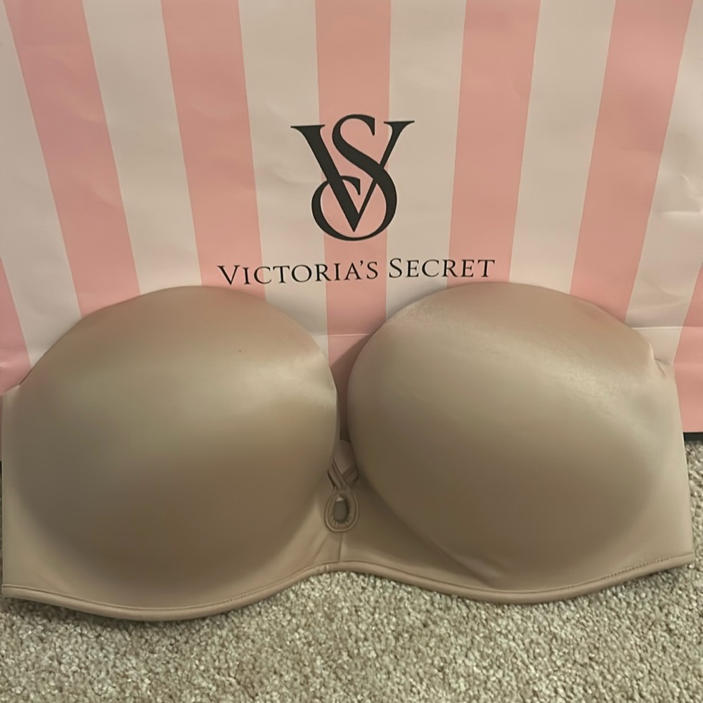 Victoria’s Secret Bombshell strapless bra